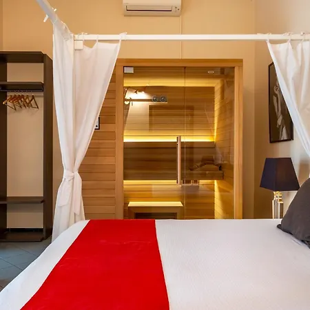 Snob Luxury Suite-3